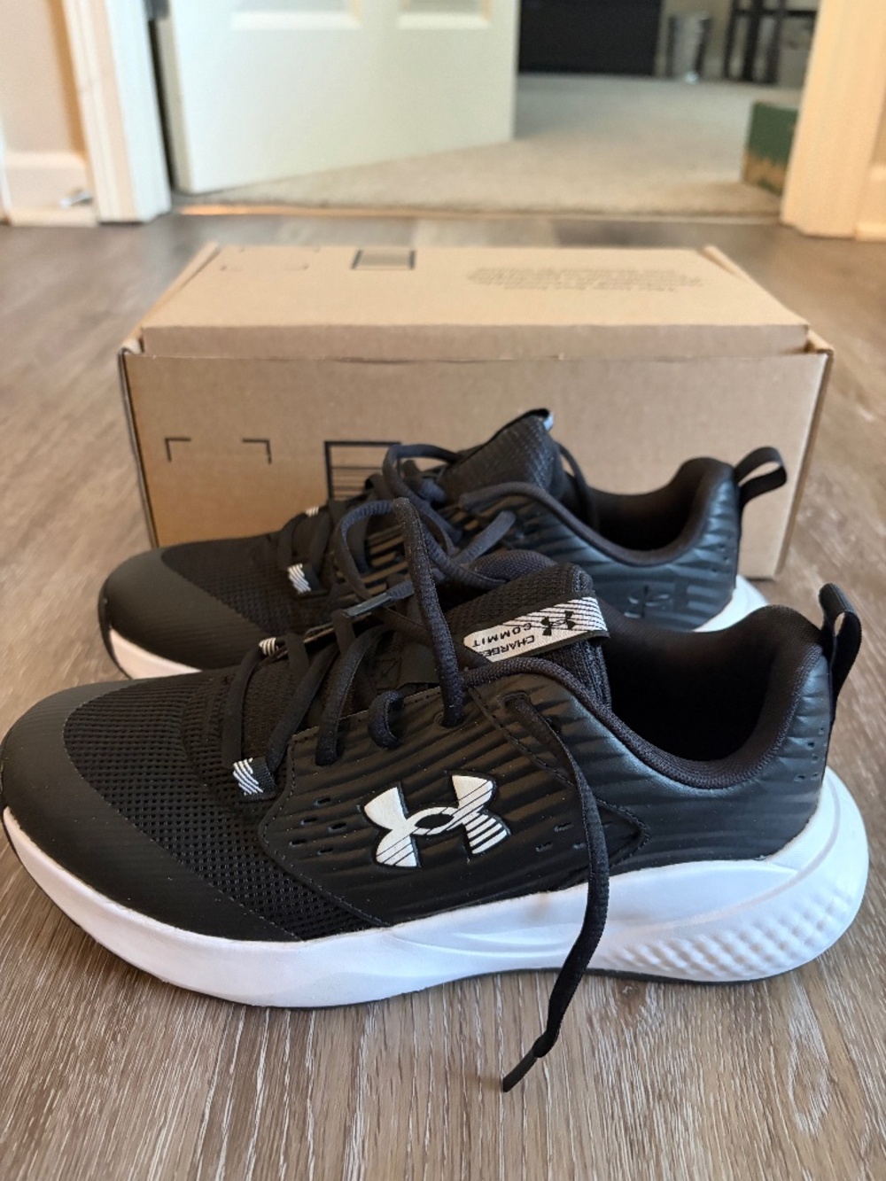 Men’s Under Armour Tennis shoe